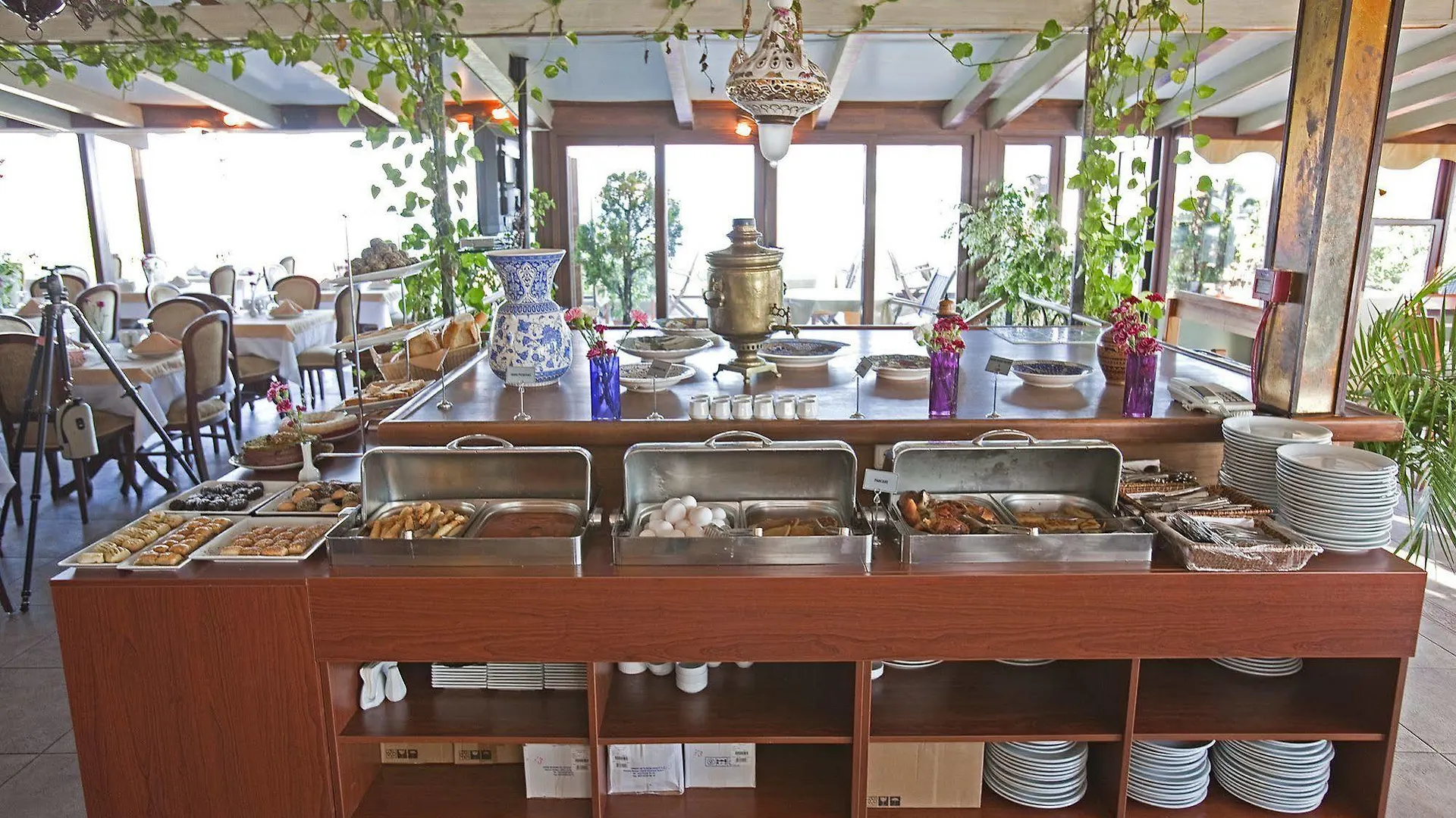 Triton Hotel Istanbul 4*,