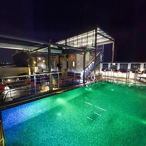 platinum-grand.hotels-in-dhaka.com/