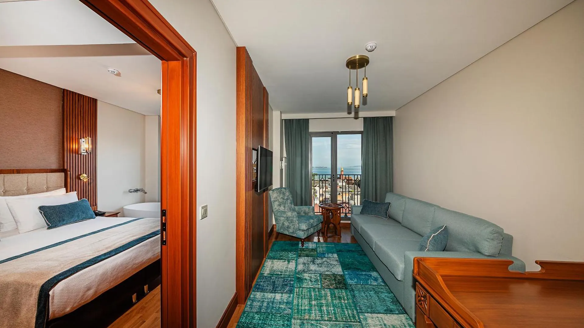 Triton Hotel Istanbul 4*,